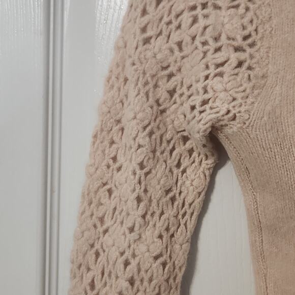 Reference Point Women's Beige V-neck Long Crocheted Long Sleeve Sweater Size SM - Picture 4 of 8